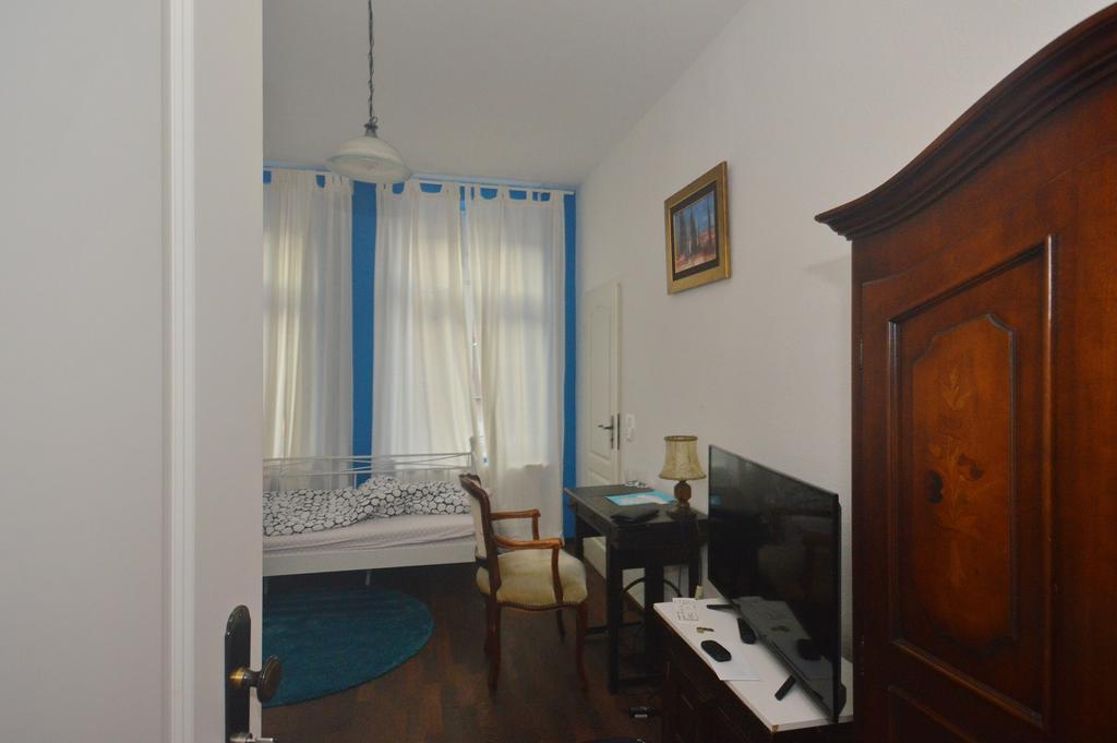 Hotelik Gdanska Oberhausen  Extérieur photo